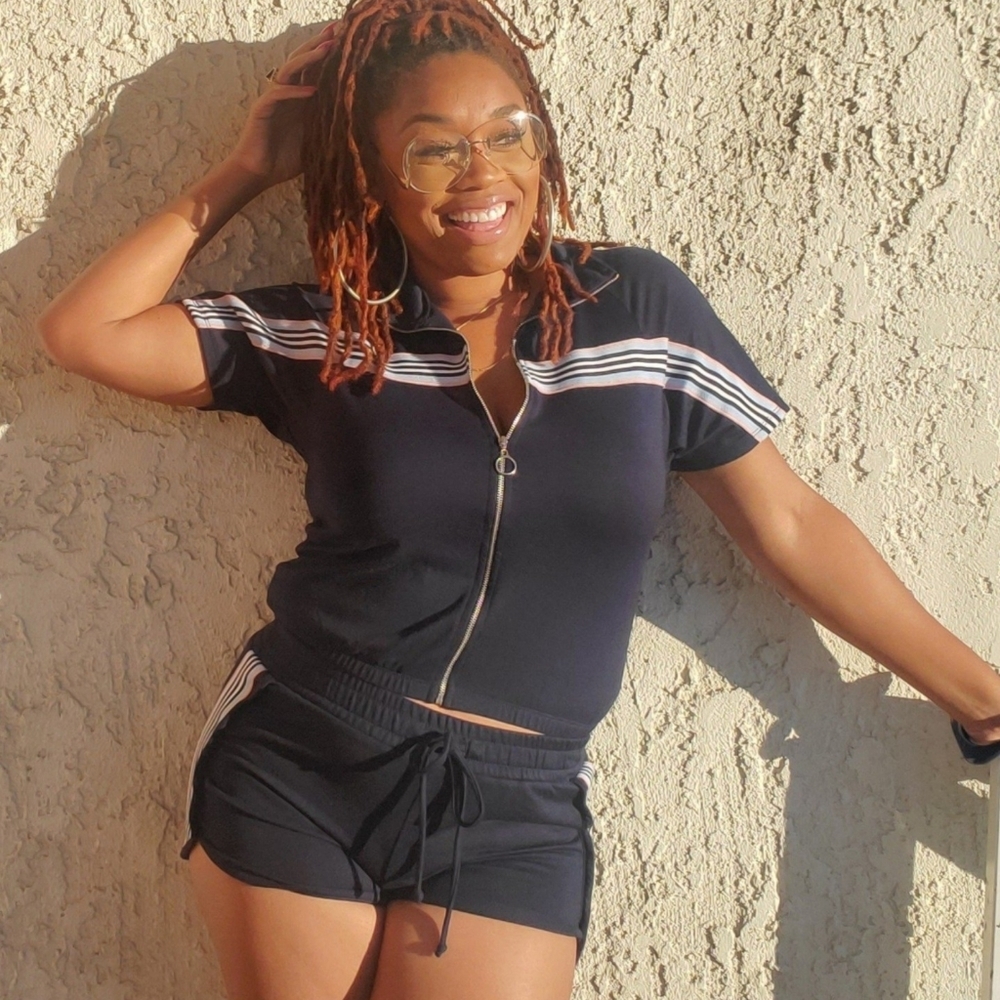 2 Piece Color Thread Navy Blue Short Set Size Medium